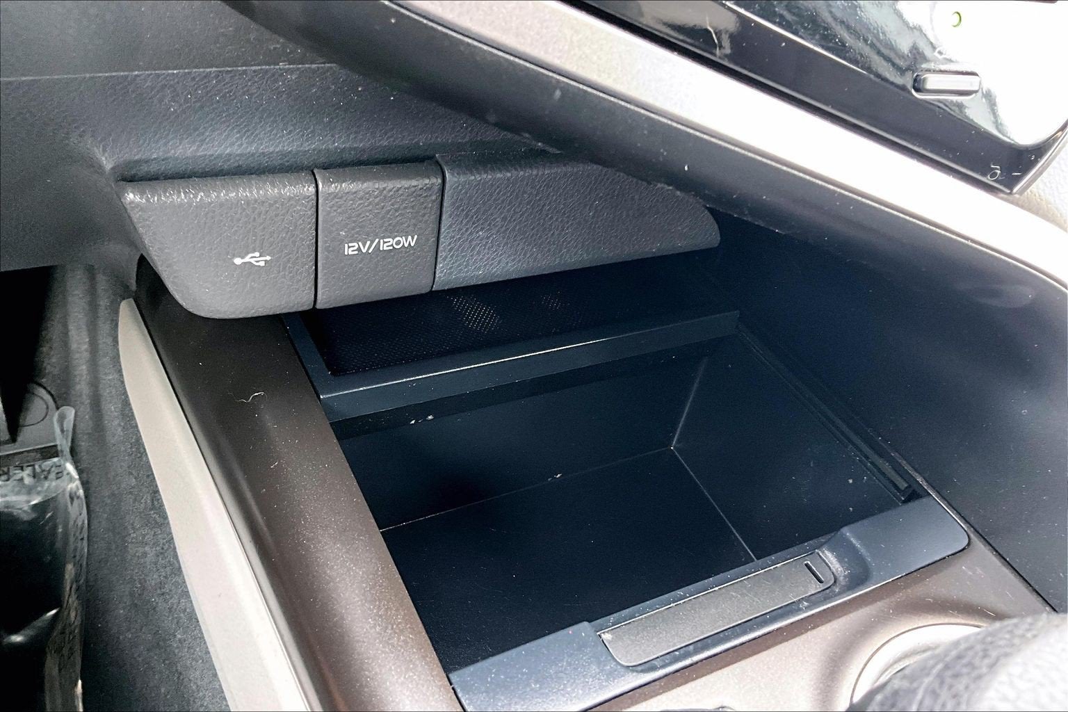 2023 Toyota Camry Hybrid LE