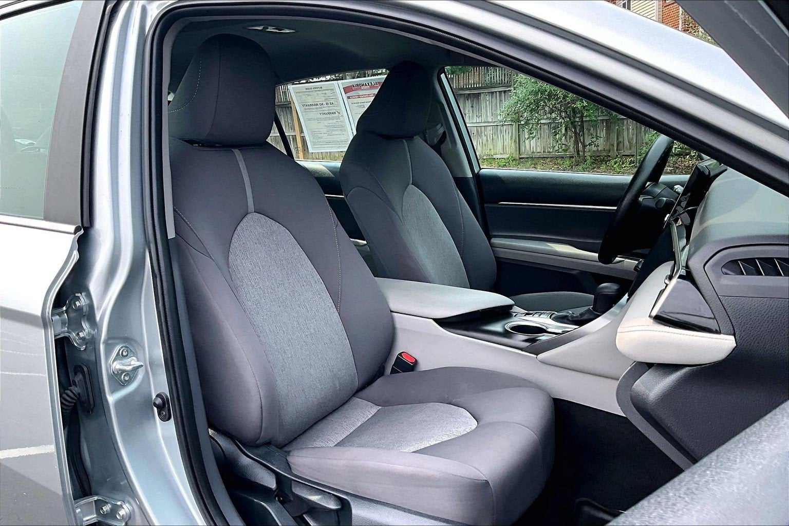 2023 Toyota Camry Hybrid LE