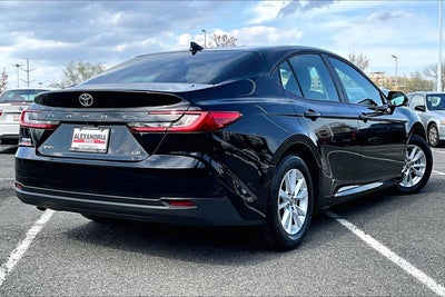 2025 Toyota Camry LE