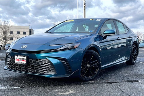 2025 Toyota Camry SE