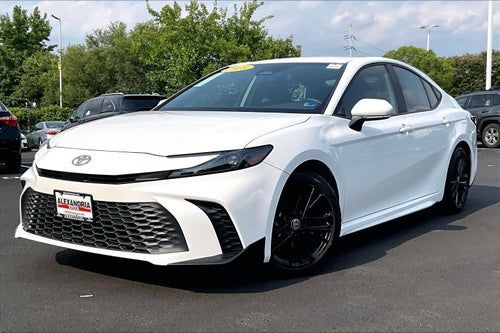 2025 Toyota Camry SE