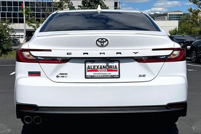 2025 Toyota Camry SE