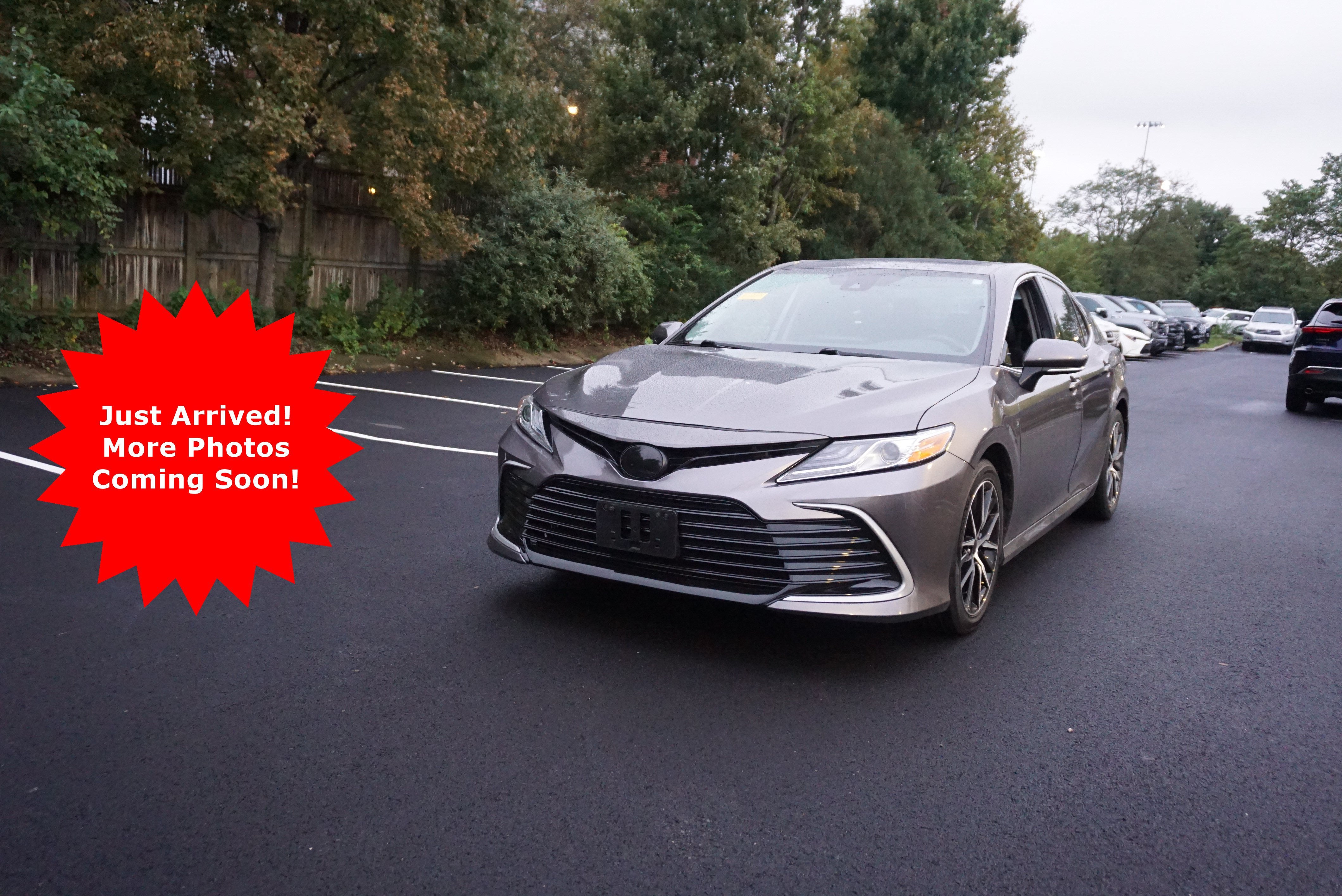 2022 Toyota Camry Hybrid XLE