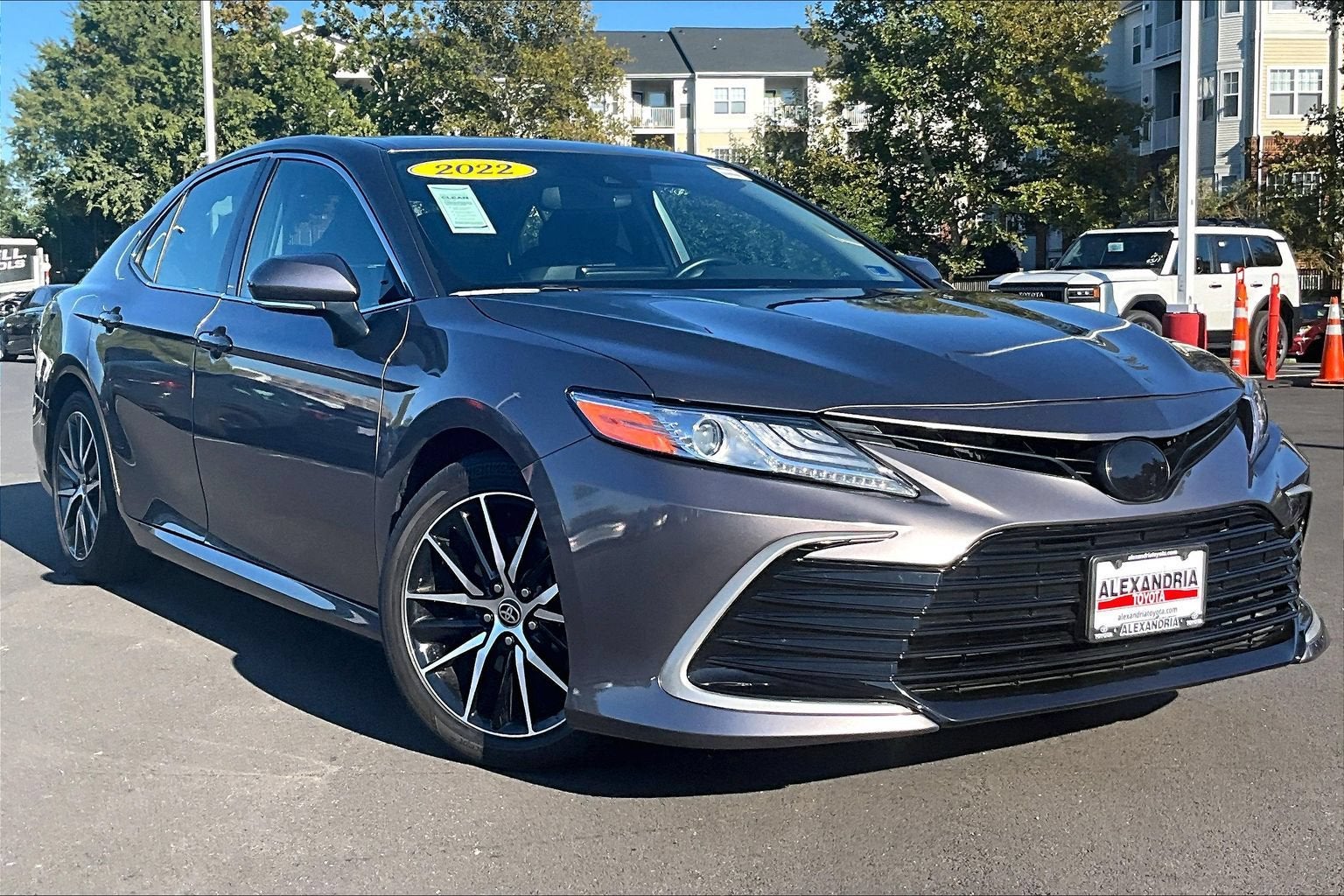 2022 Toyota Camry Hybrid XLE