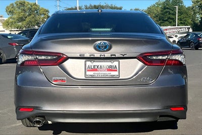 2022 Toyota Camry Hybrid XLE