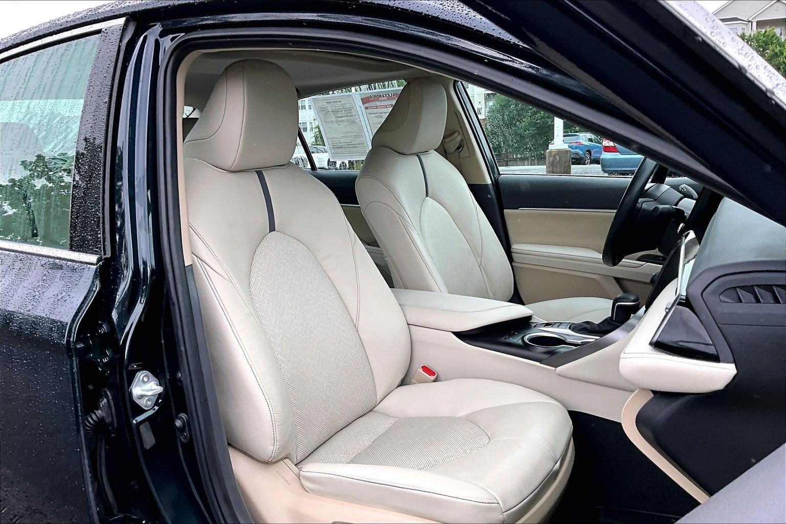 2021 Toyota Camry Hybrid XLE