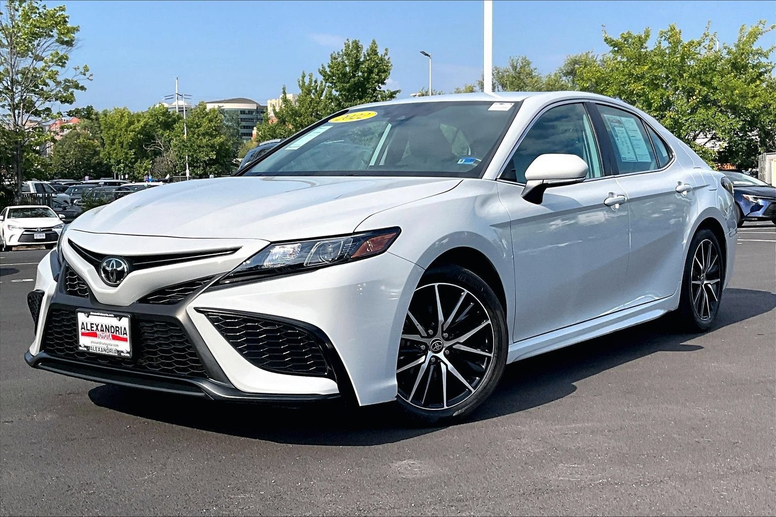 2022 Toyota Camry SE