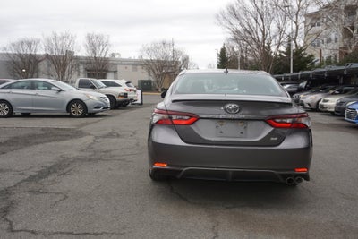 2021 Toyota Camry SE