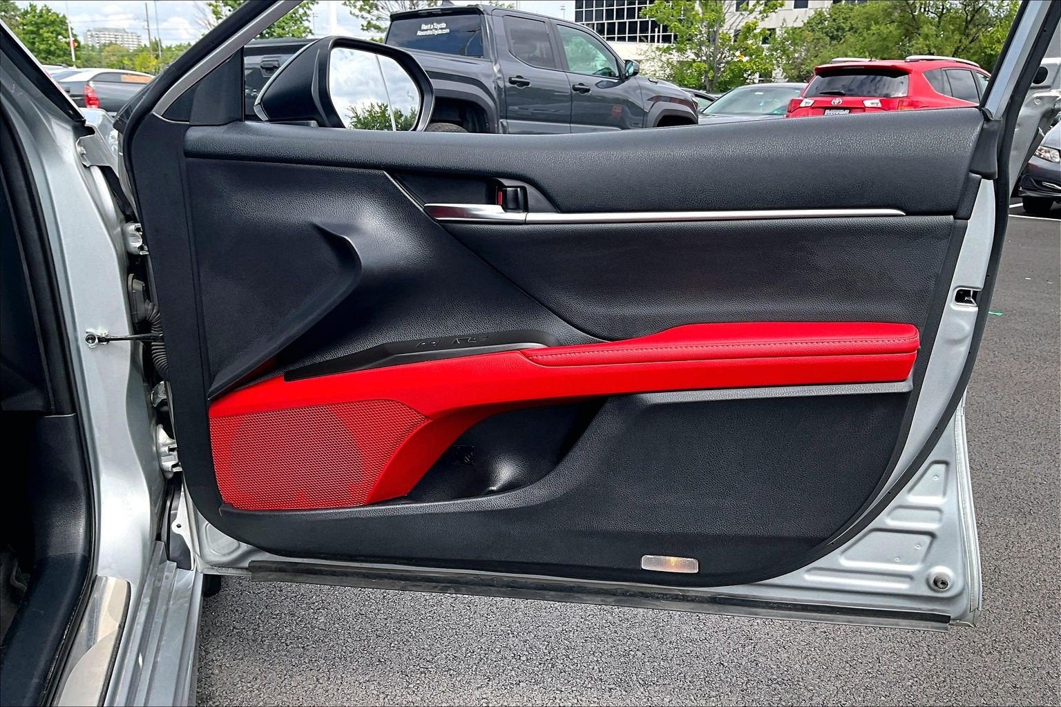 2022 Toyota Camry Hybrid XSE