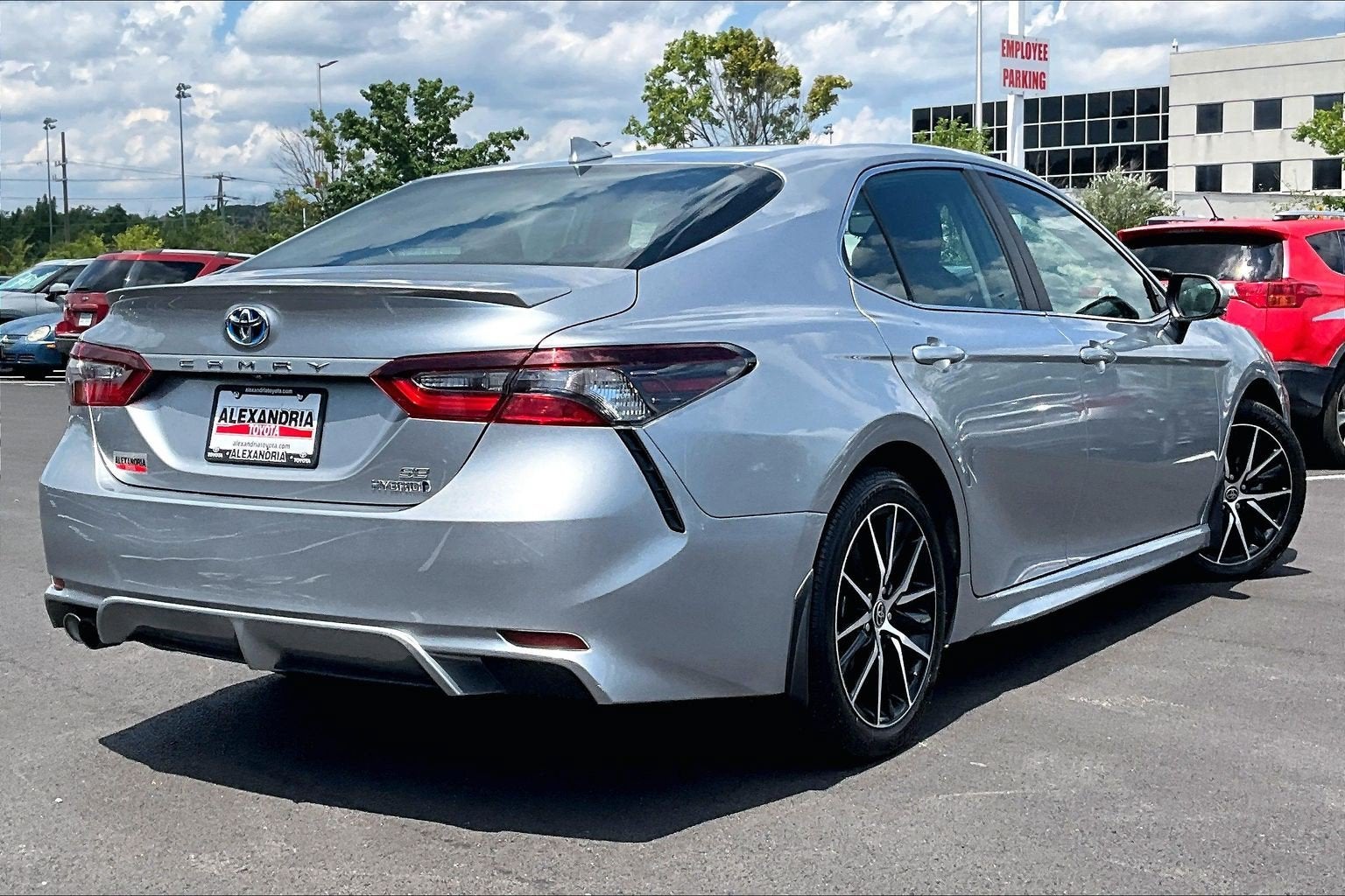 2023 Toyota Camry Hybrid SE