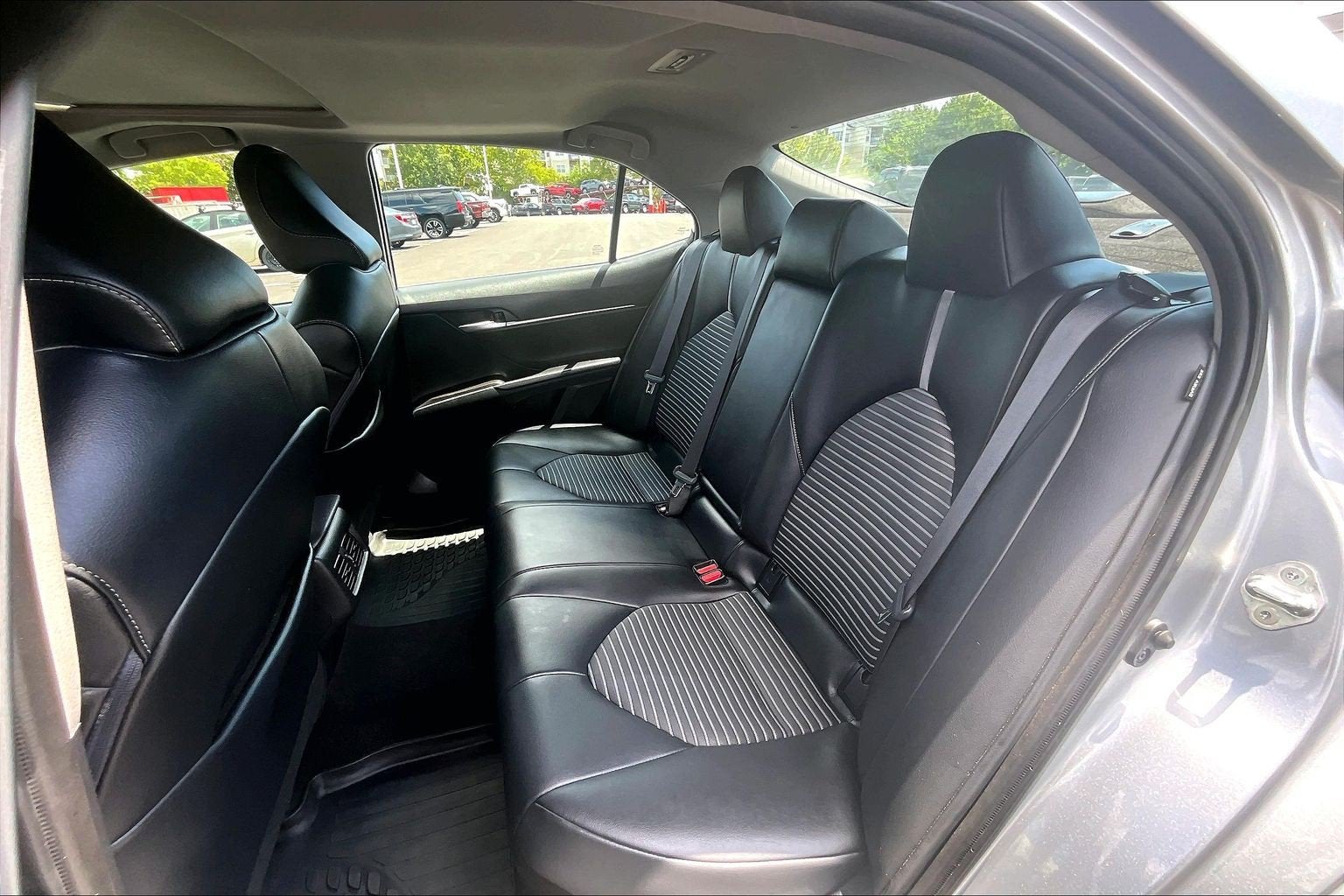 2023 Toyota Camry Hybrid SE