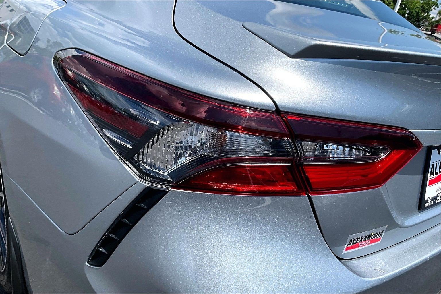 2023 Toyota Camry Hybrid SE
