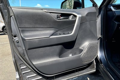 2023 Toyota RAV4 Hybrid LE