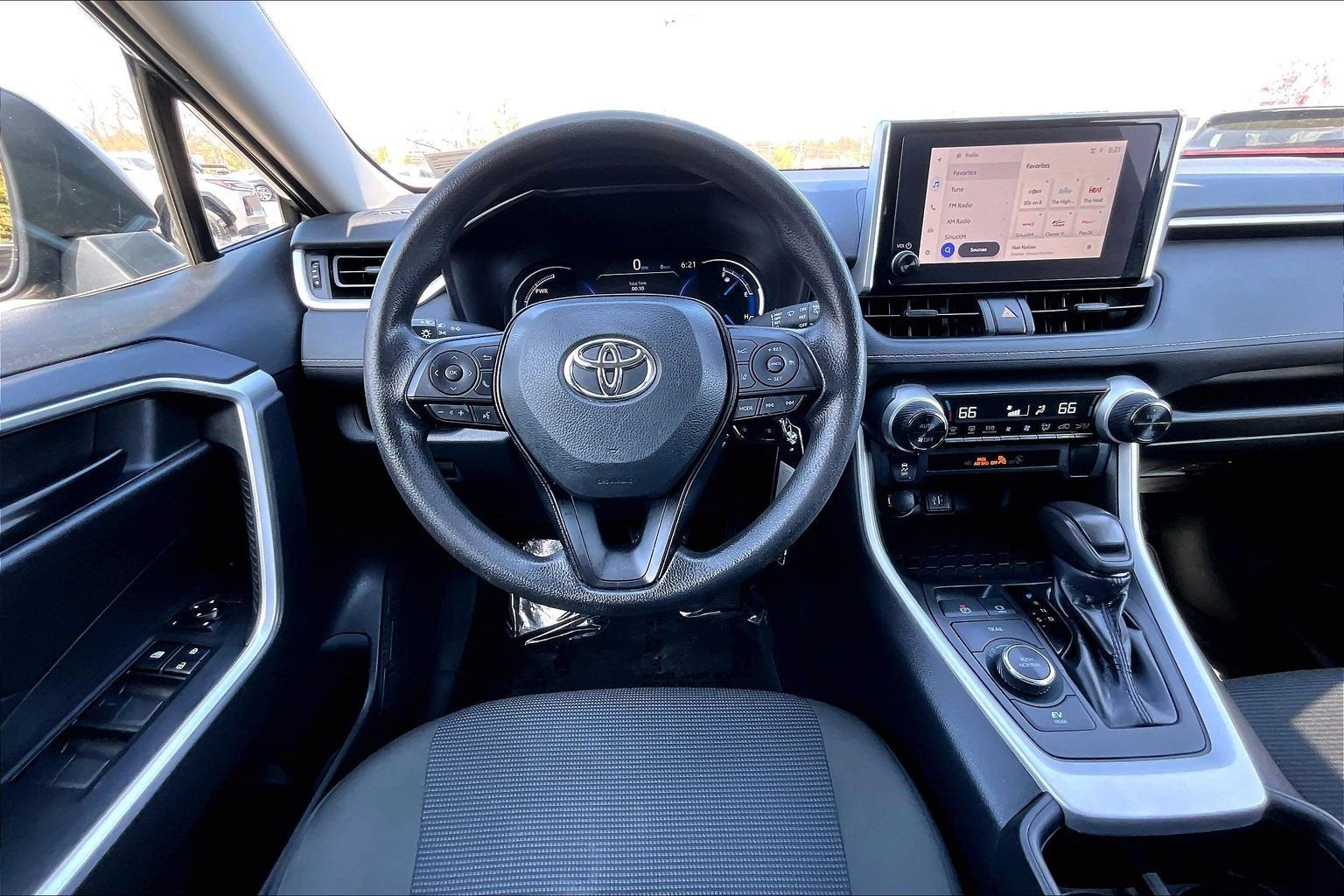 2023 Toyota RAV4 Hybrid LE