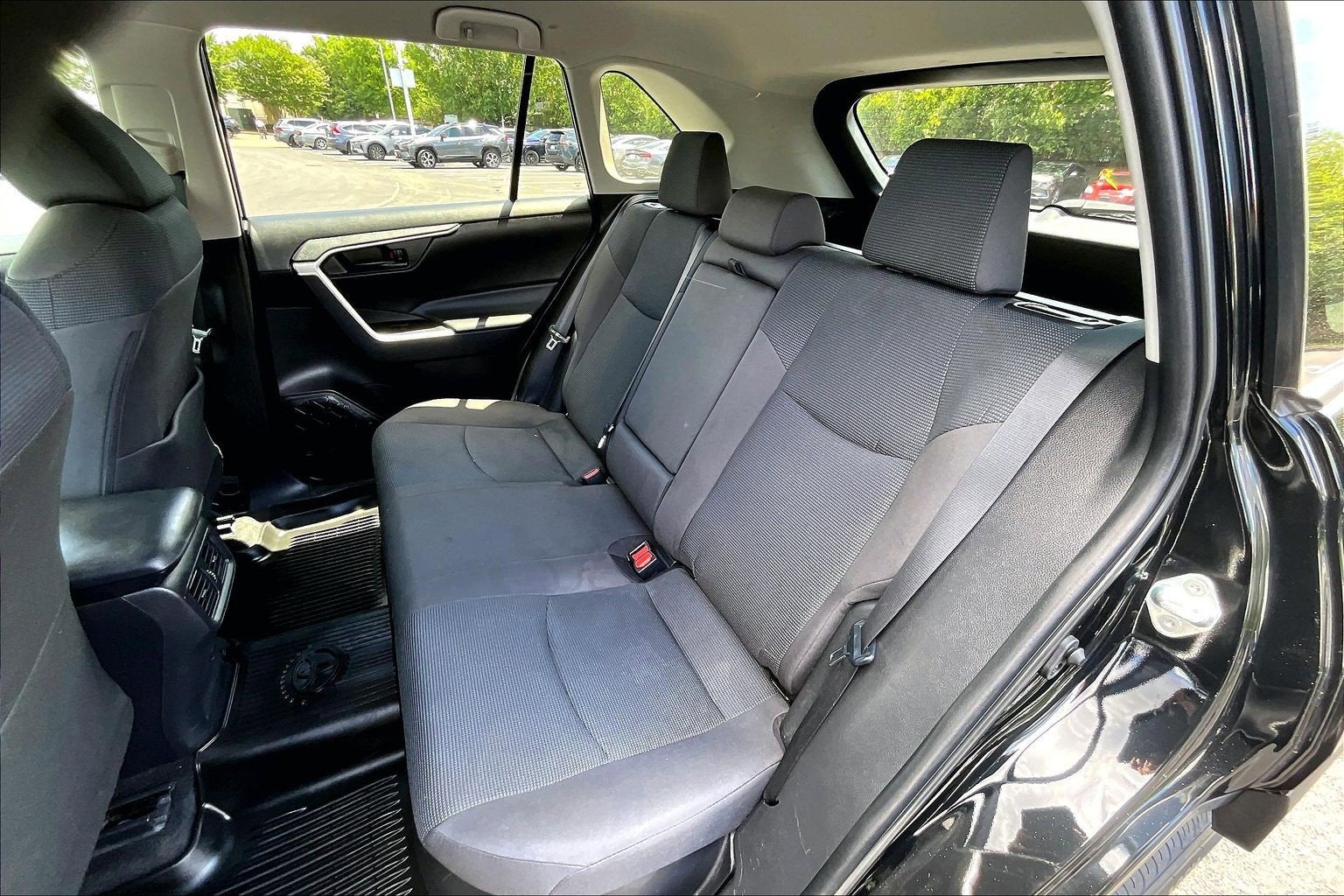 2022 Toyota RAV4 Hybrid LE