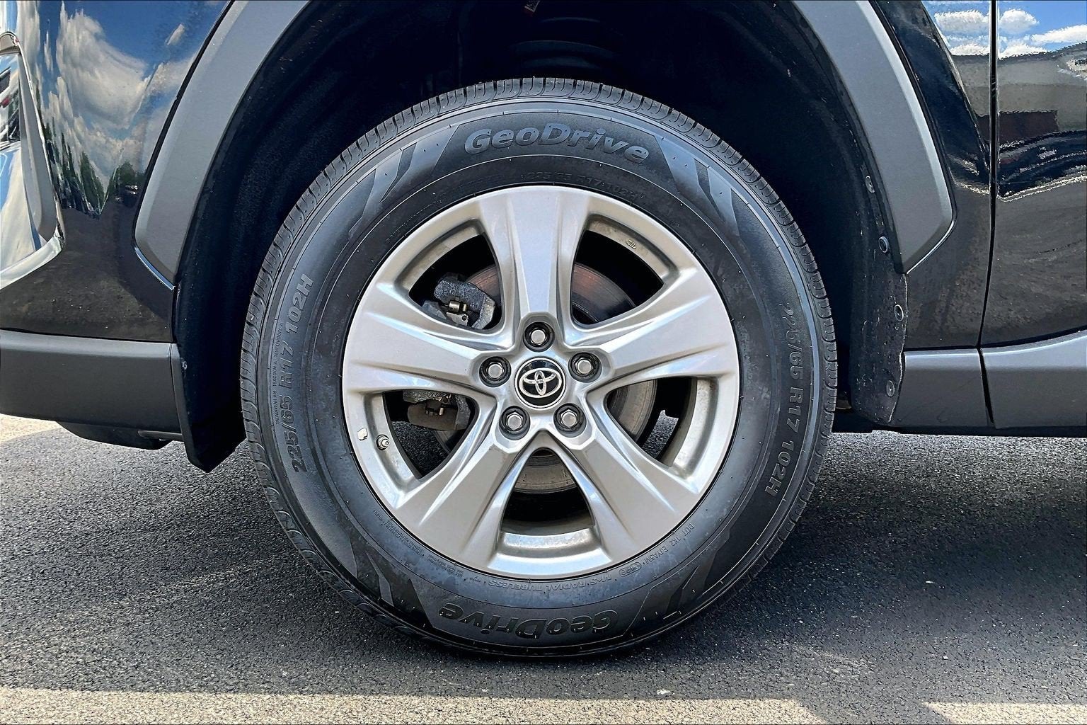 2022 Toyota RAV4 Hybrid LE