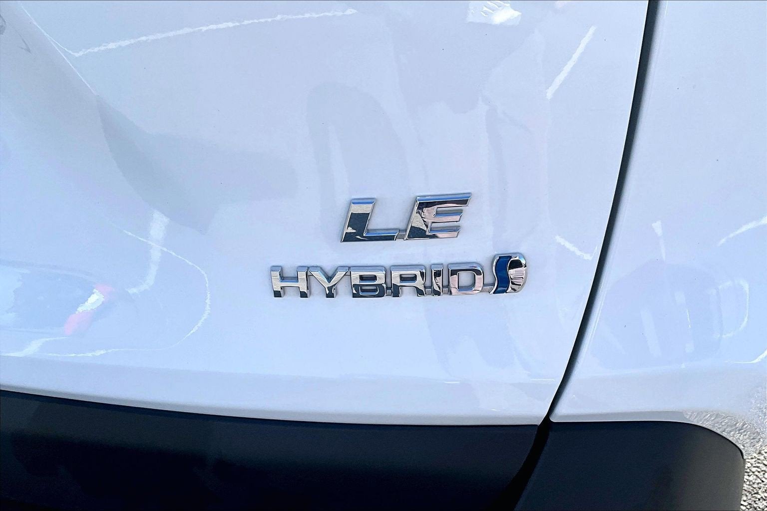 2024 Toyota RAV4 Hybrid LE