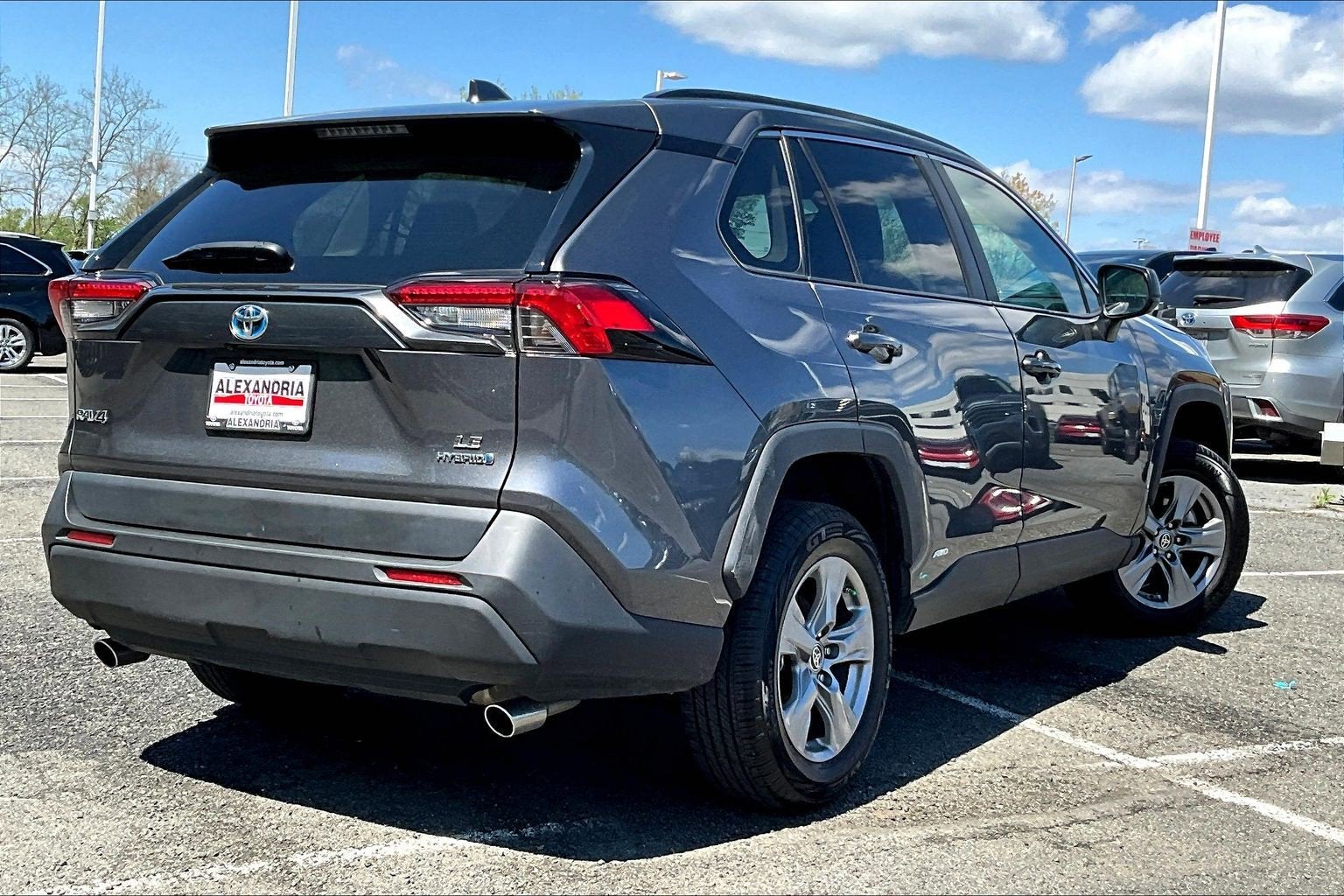 2022 Toyota RAV4 Hybrid LE