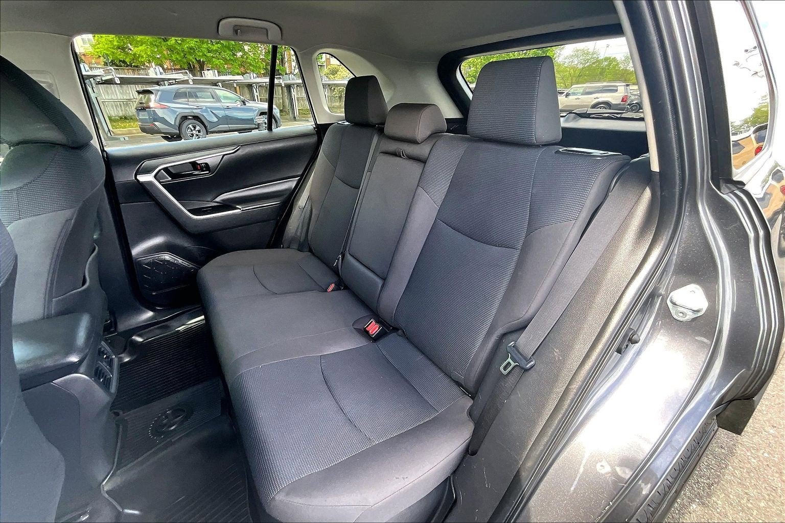 2023 Toyota RAV4 Hybrid LE