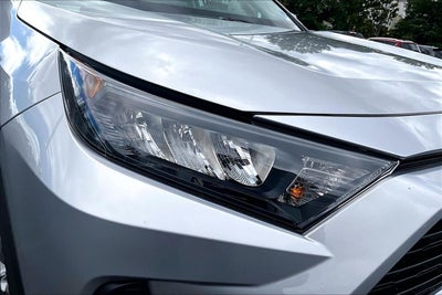 2022 Toyota RAV4 Hybrid LE