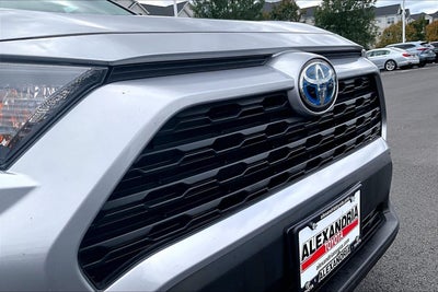 2022 Toyota RAV4 Hybrid LE