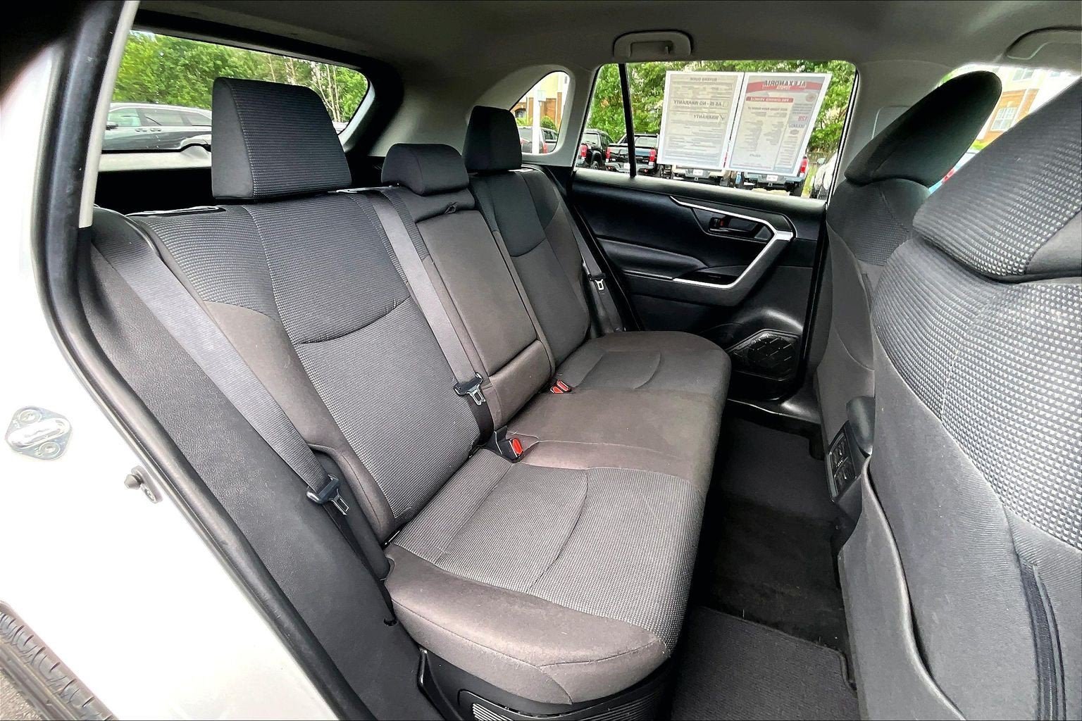 2022 Toyota RAV4 Hybrid LE