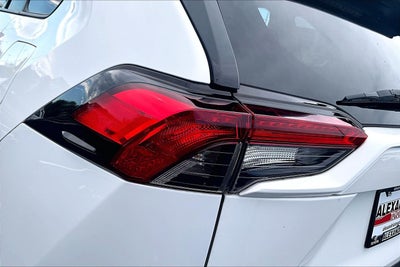 2022 Toyota RAV4 Hybrid LE