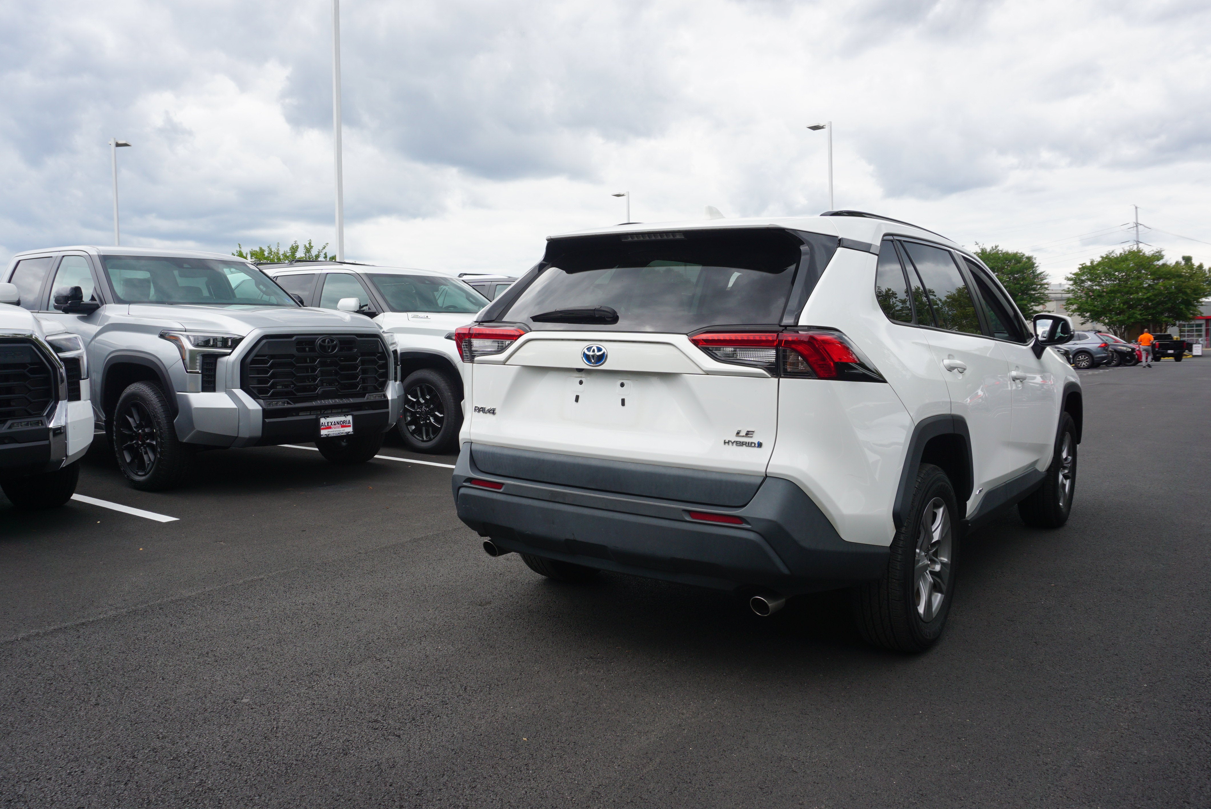 2022 Toyota RAV4 Hybrid LE