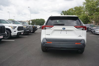 2022 Toyota RAV4 Hybrid LE