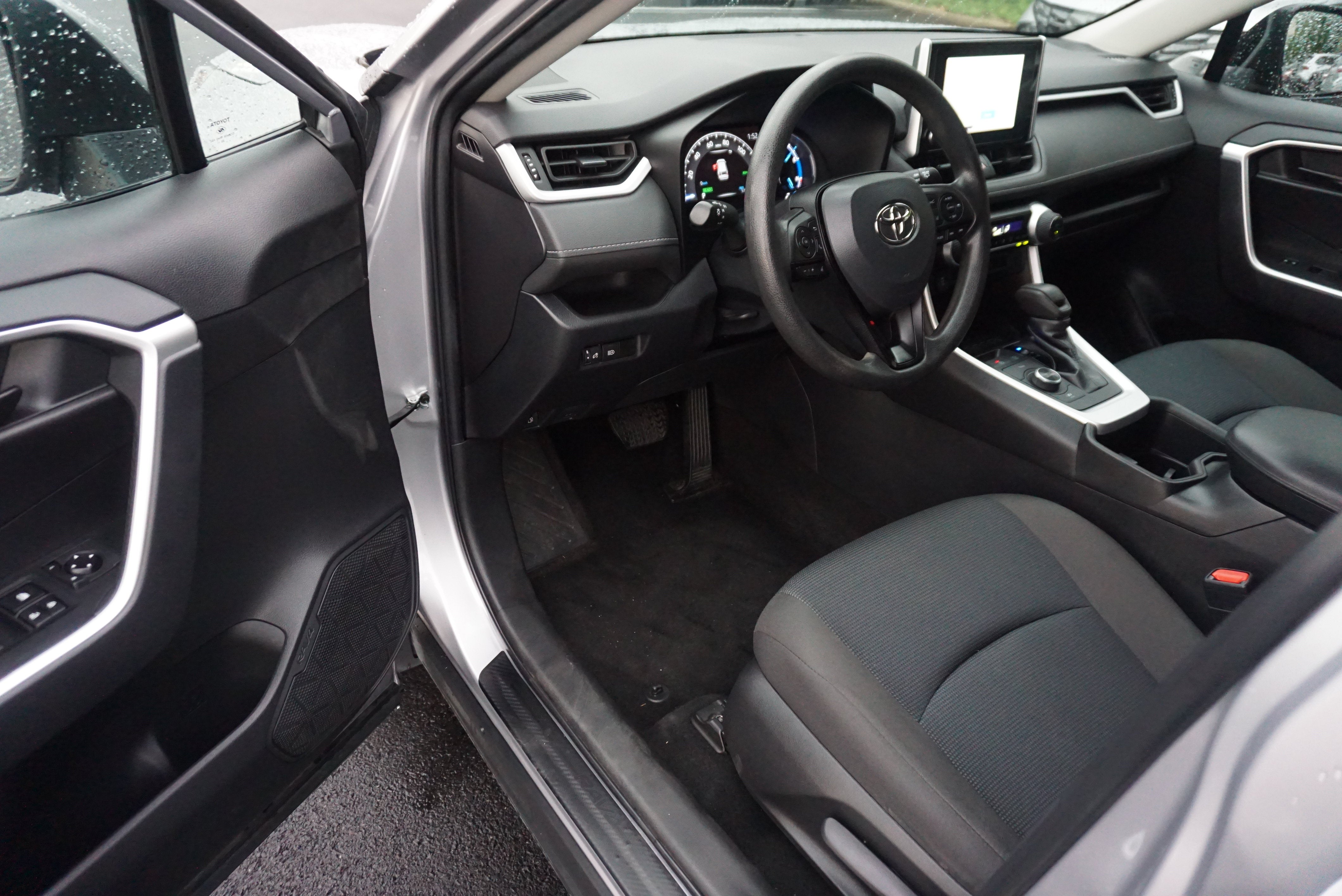 2023 Toyota RAV4 Hybrid LE