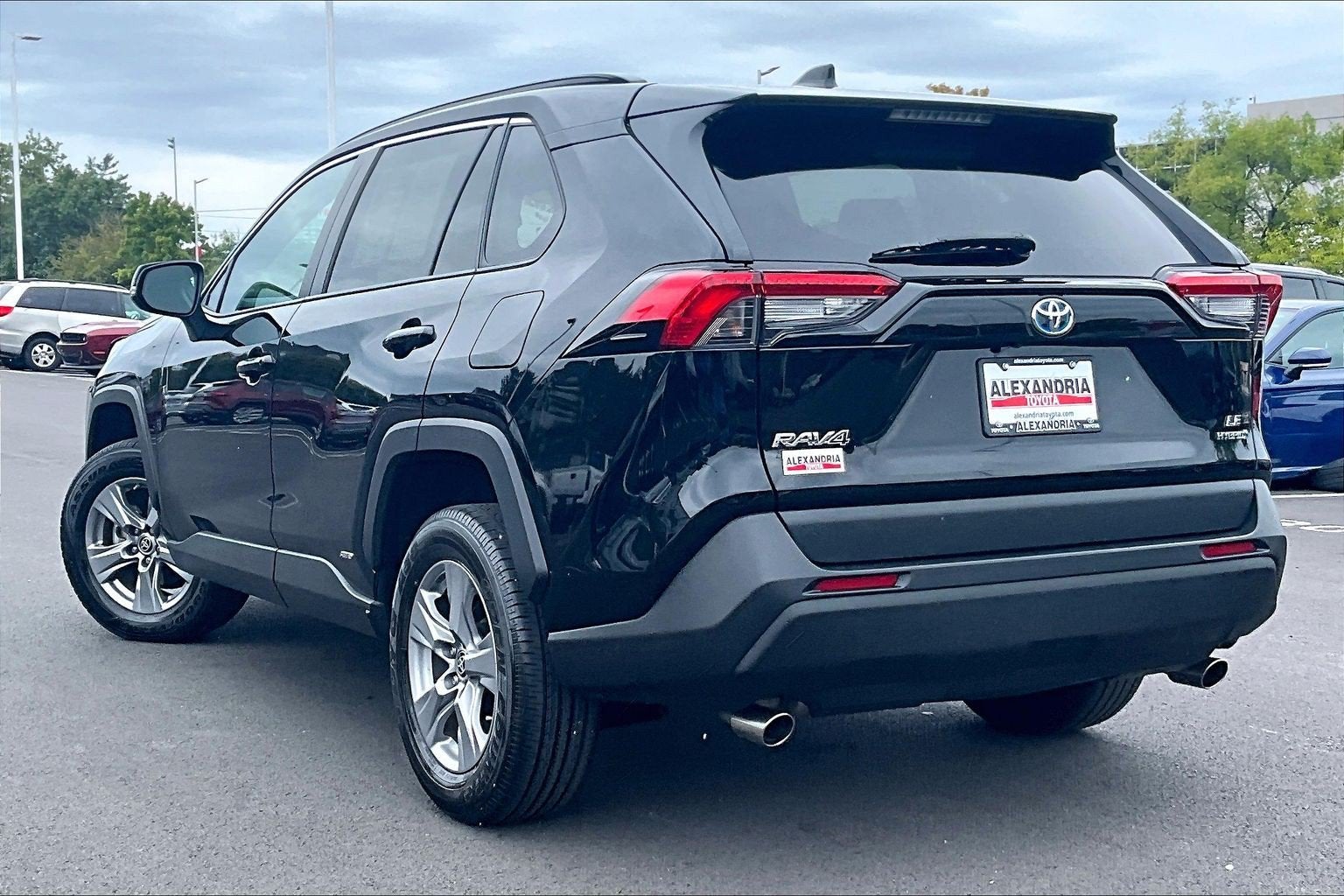 2022 Toyota RAV4 Hybrid LE
