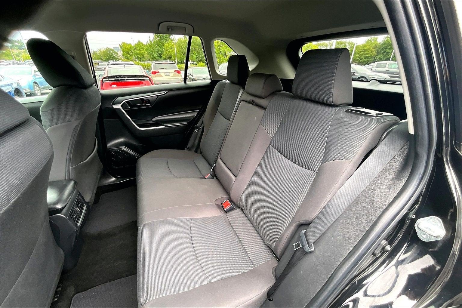 2022 Toyota RAV4 Hybrid LE