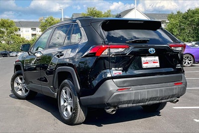 2022 Toyota RAV4 Hybrid XLE