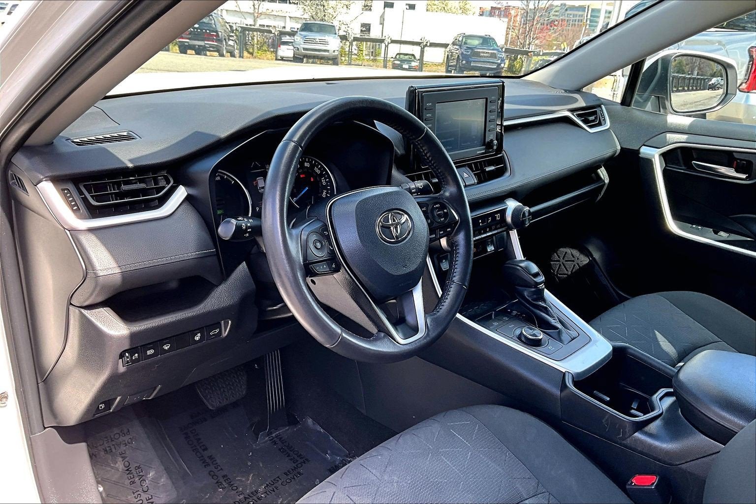 2022 Toyota RAV4 Hybrid XLE