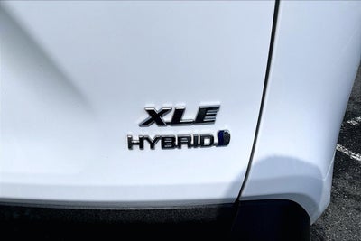 2022 Toyota RAV4 Hybrid XLE