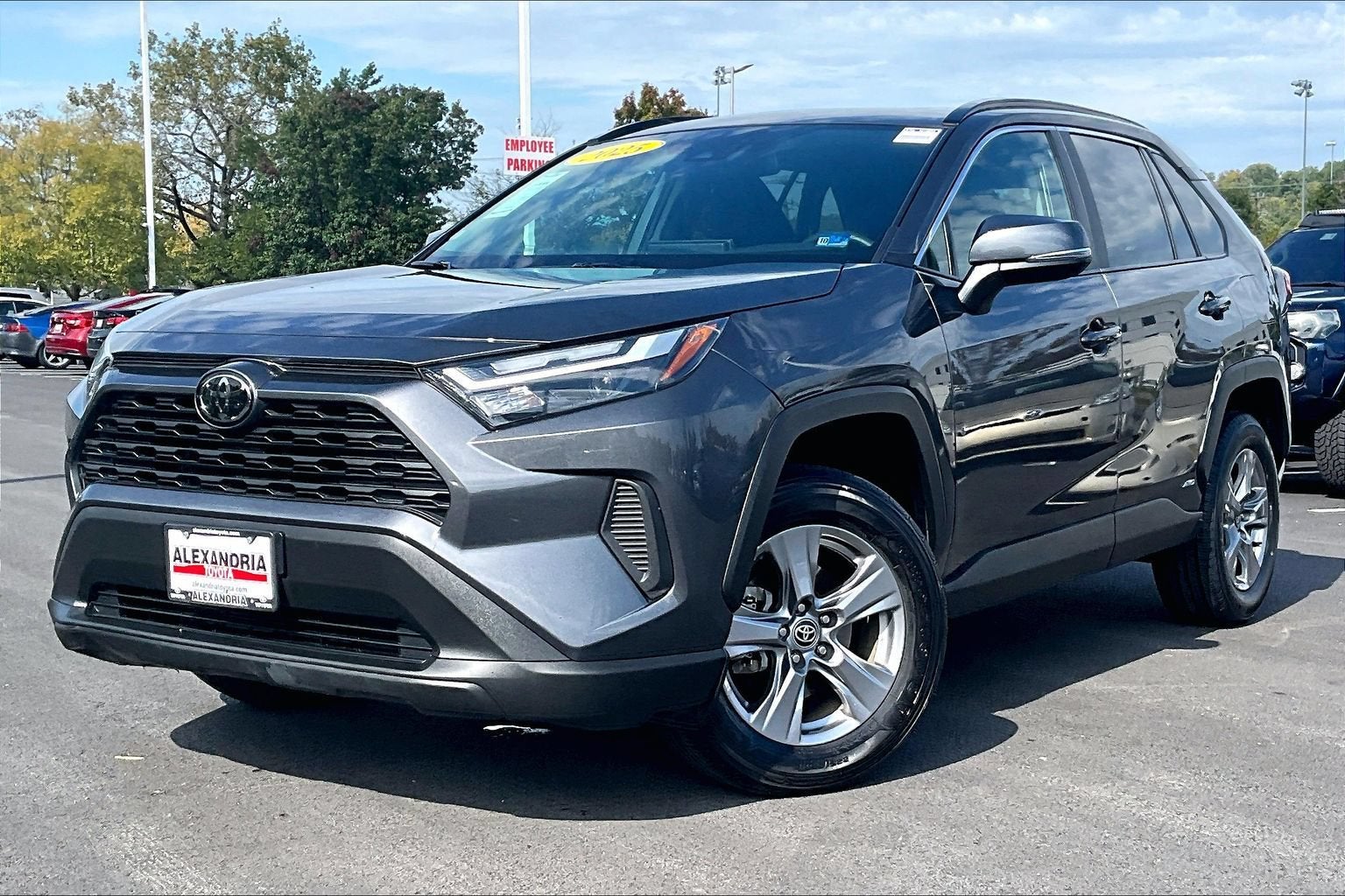 2025 Toyota RAV4 Hybrid XLE