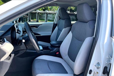 2023 Toyota RAV4 Hybrid XLE