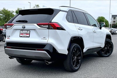 2023 Toyota RAV4 Hybrid SE