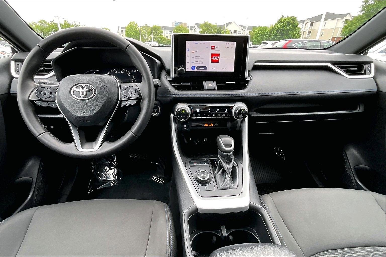 2023 Toyota RAV4 Hybrid SE