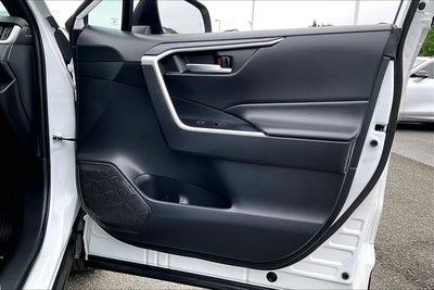 2023 Toyota RAV4 Hybrid SE