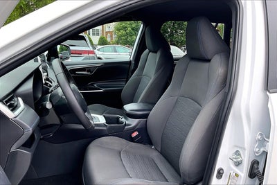 2023 Toyota RAV4 Hybrid SE