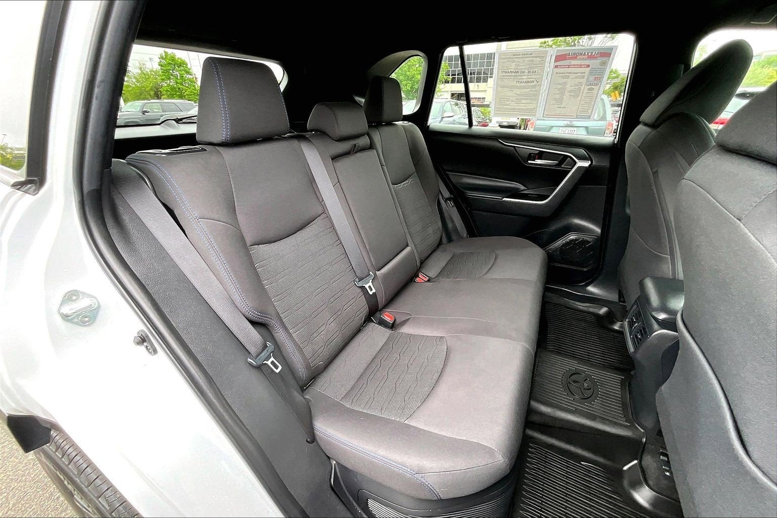 2023 Toyota RAV4 Hybrid SE