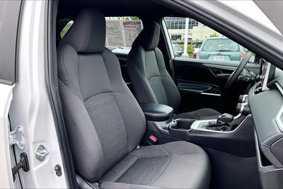 2023 Toyota RAV4 Hybrid SE