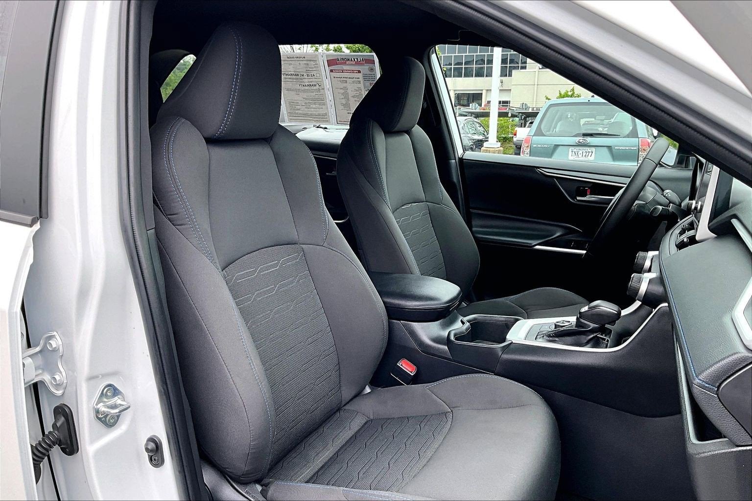 2023 Toyota RAV4 Hybrid SE