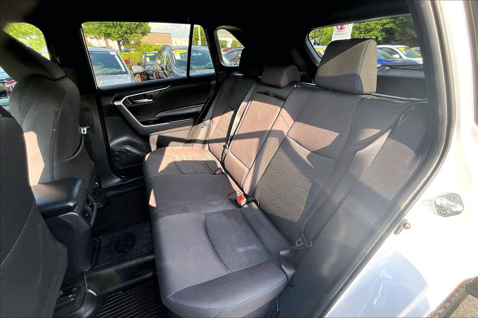 2023 Toyota RAV4 Hybrid SE