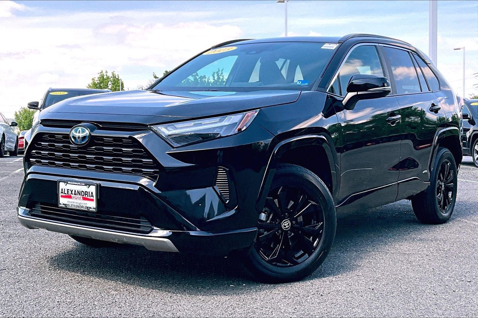 2023 Toyota RAV4 Hybrid SE