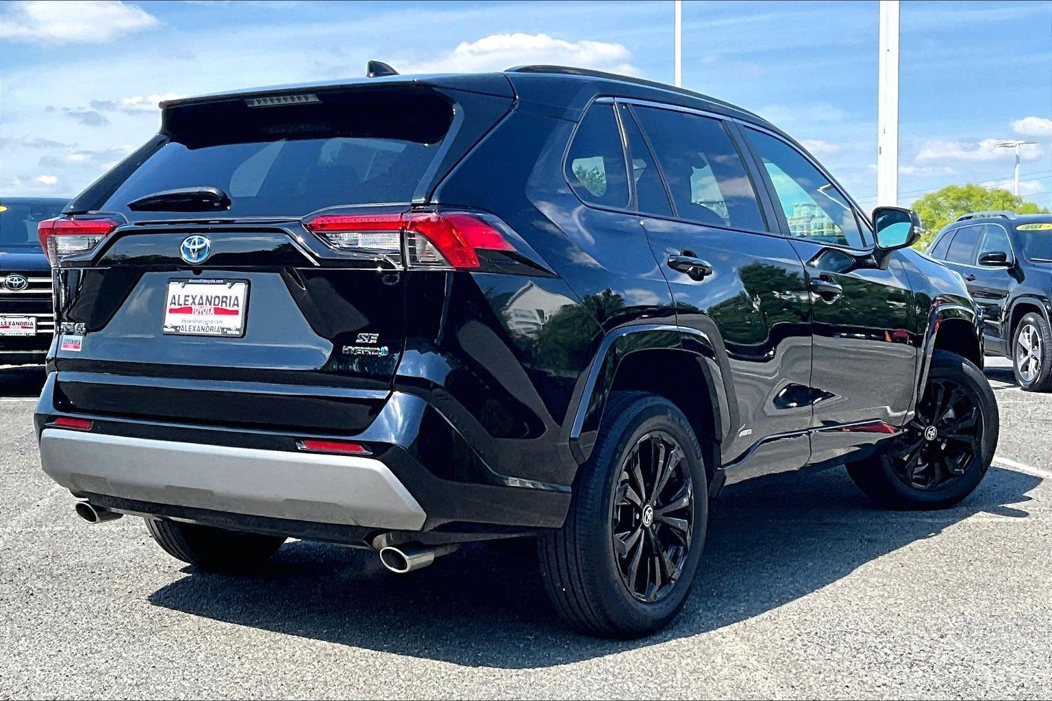 2023 Toyota RAV4 Hybrid SE