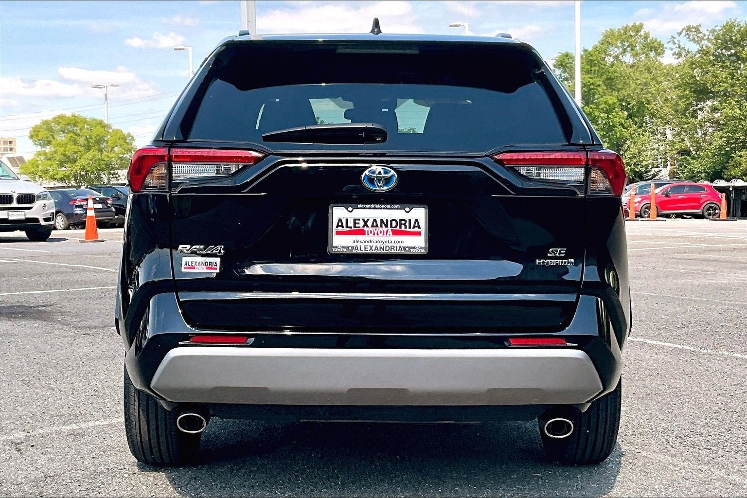 2023 Toyota RAV4 Hybrid SE