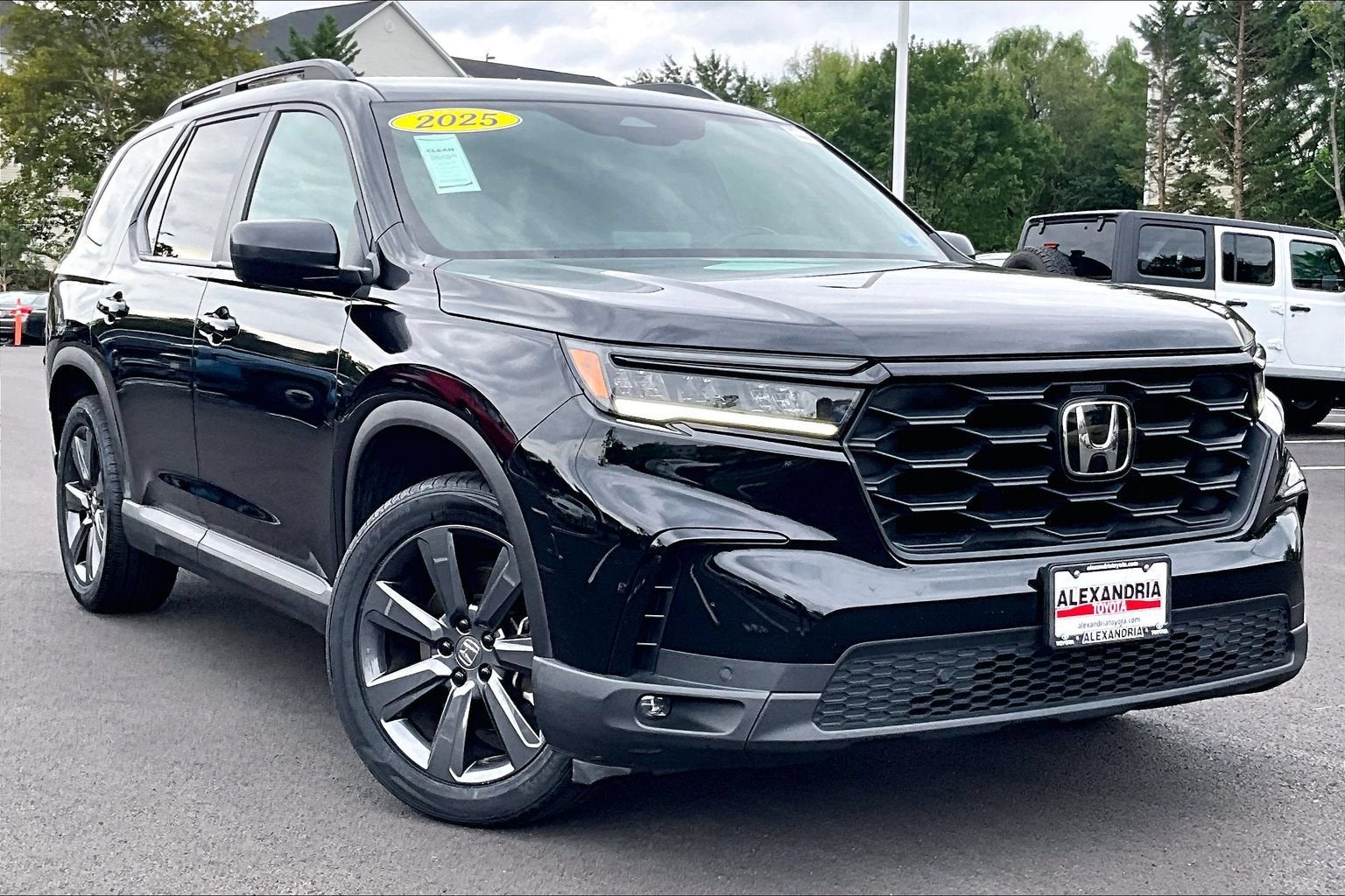 2025 Honda Pilot Sport