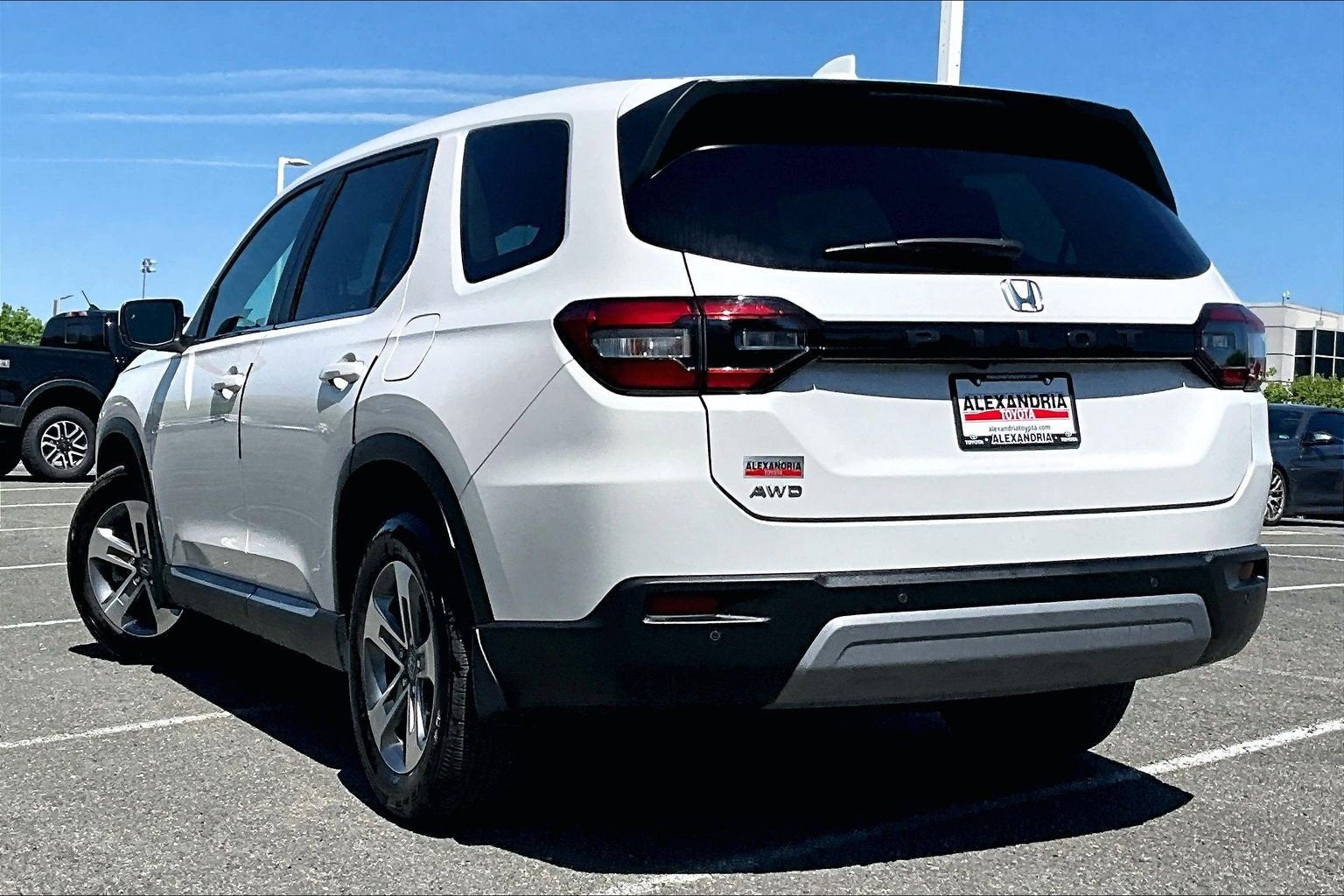 2023 Honda Pilot EX-L 8 Passenger